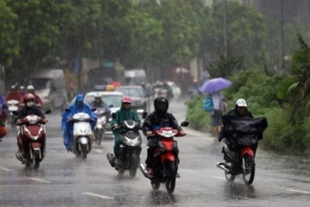 Miền Bắc tiếp tục mưa lớn, Nam Bộ nắng nóng