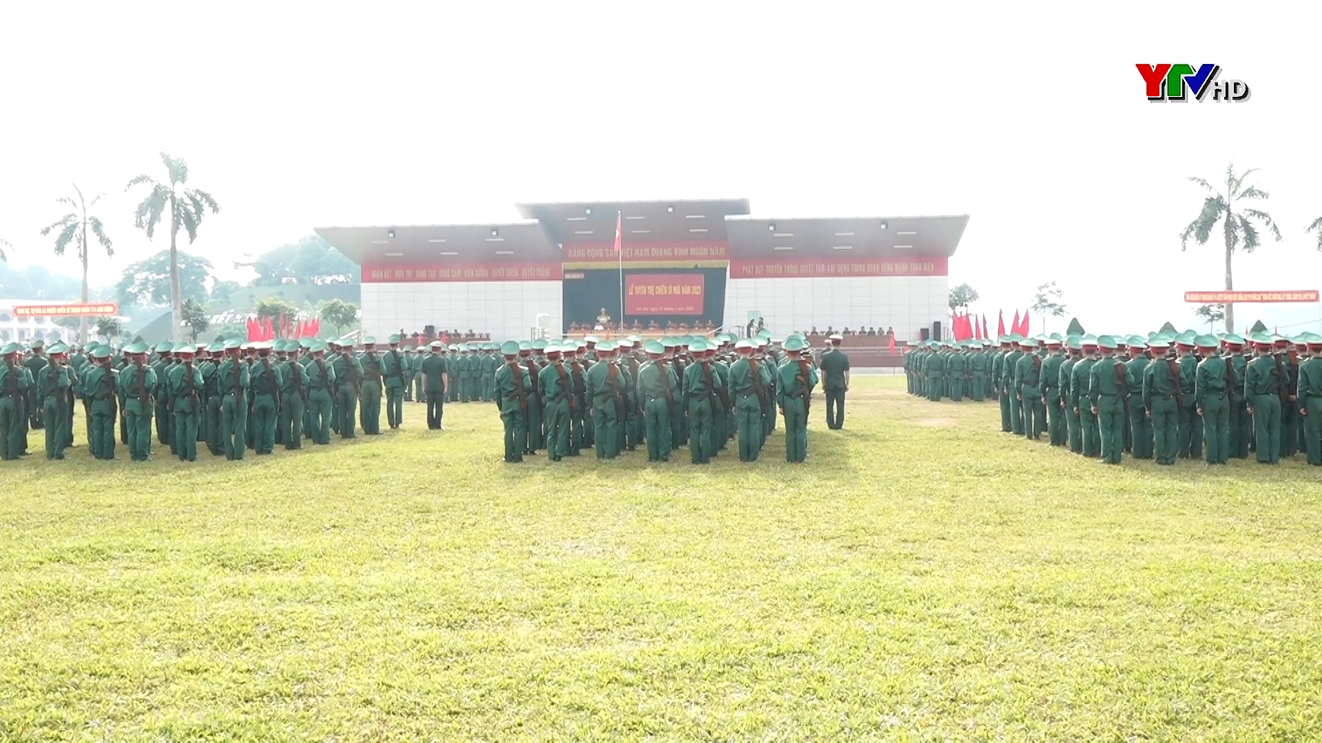 Lễ tuyên thệ chiến sỹ mới tại Trung đoàn 174, Sư đoàn 316, Quân khu 2