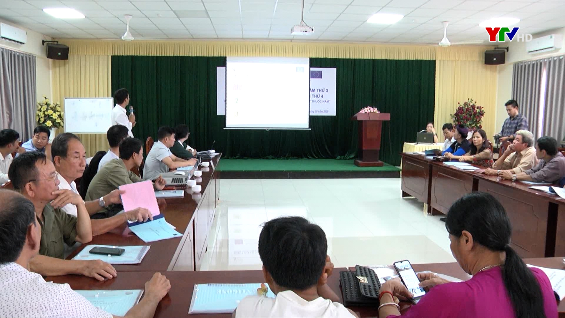 Hội nghị đánh giá kết quả Dự án “Nâng cao năng lực quản trị chuỗi giá trị cây thuốc nam”