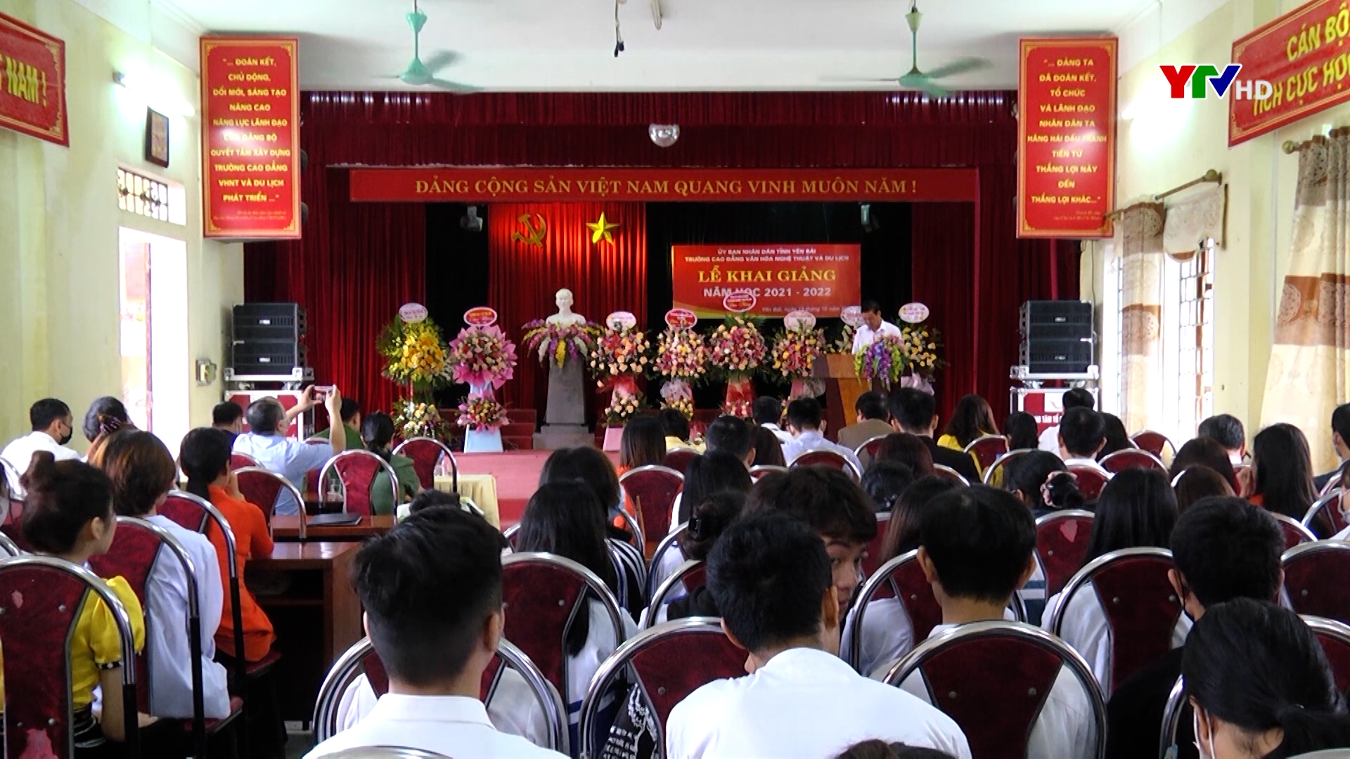 Trường Cao đẳng Văn hóa nghệ thuật và Du lịch Yên Bái khai giảng năm học mới