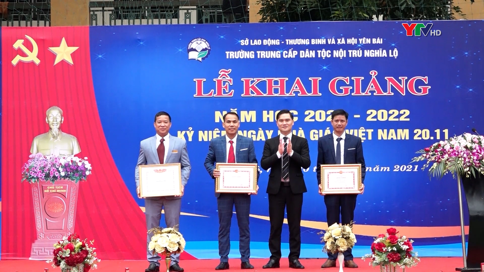 Trường Trung cấp nghề Dân tộc nội trú Nghĩa Lộ khai giảng năm học 2021 -2022