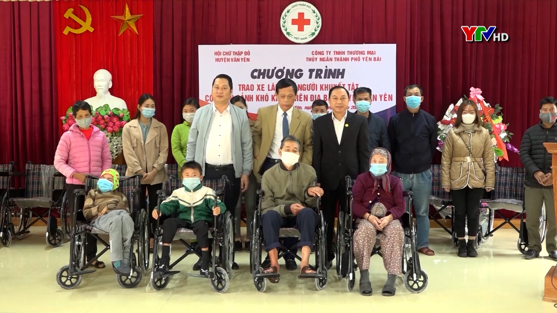 Chương trình trao tặng xe lăn cho người khuyết tật có hoàn cảnh khó khăn tại Văn Yên